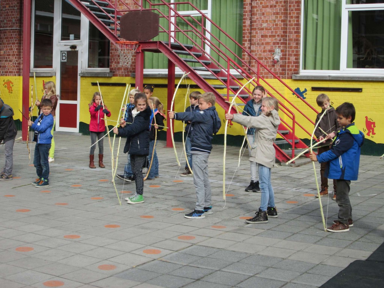 Foto bij 4ABC Tweede prehistorische dag