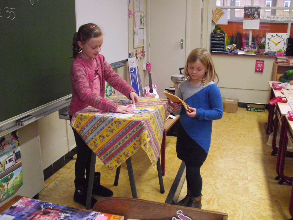 Foto bij 3A Winkelspel tijdens de muziekweek