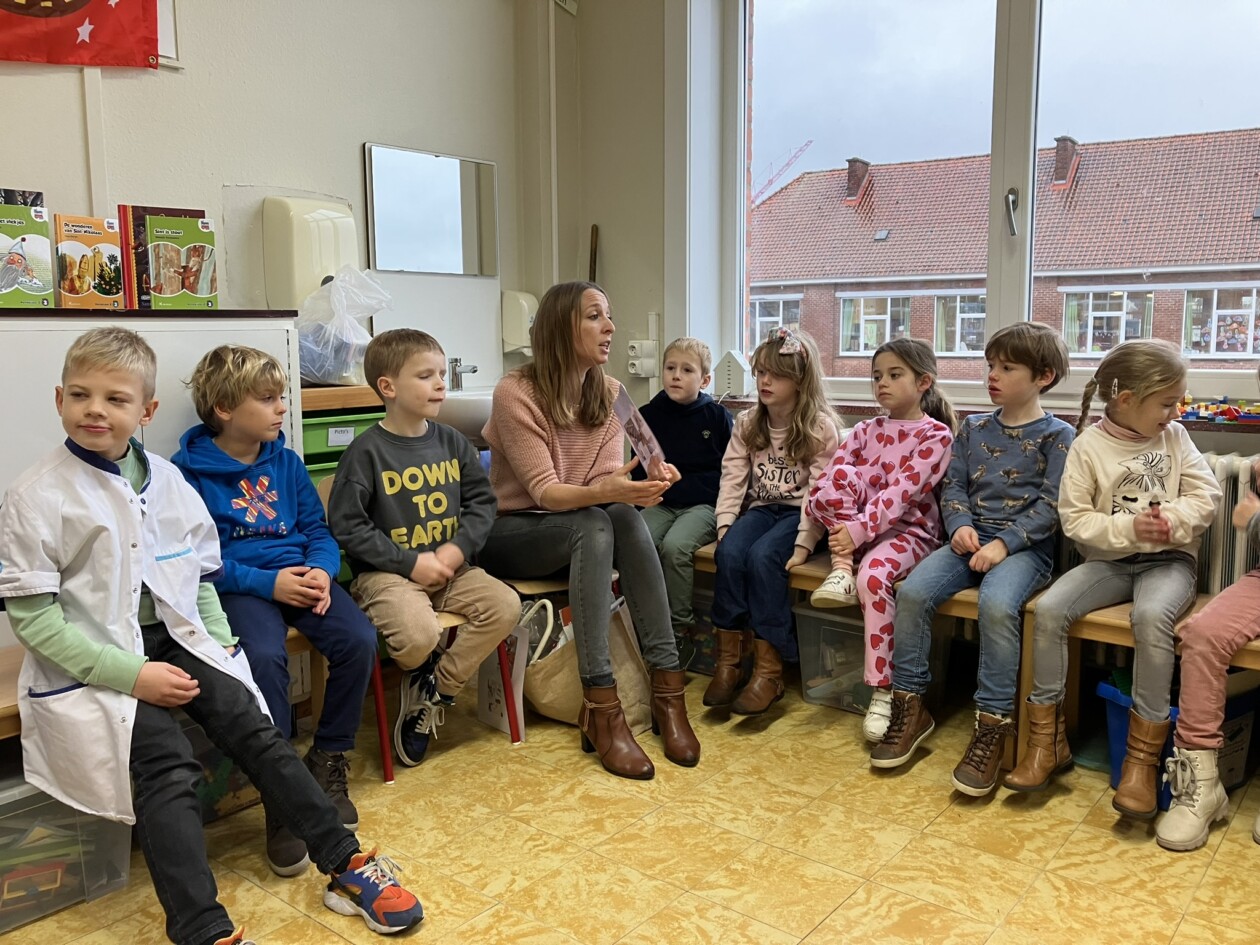 2B Verpleegster op bezoek