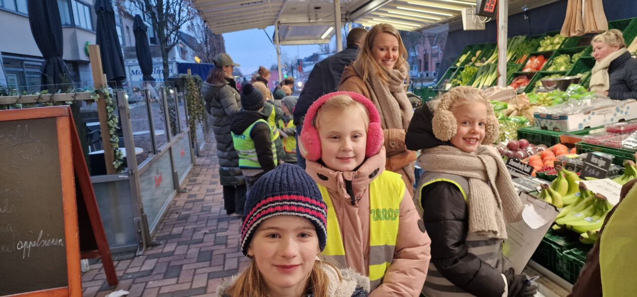 Foto bij 2A Naar de markt